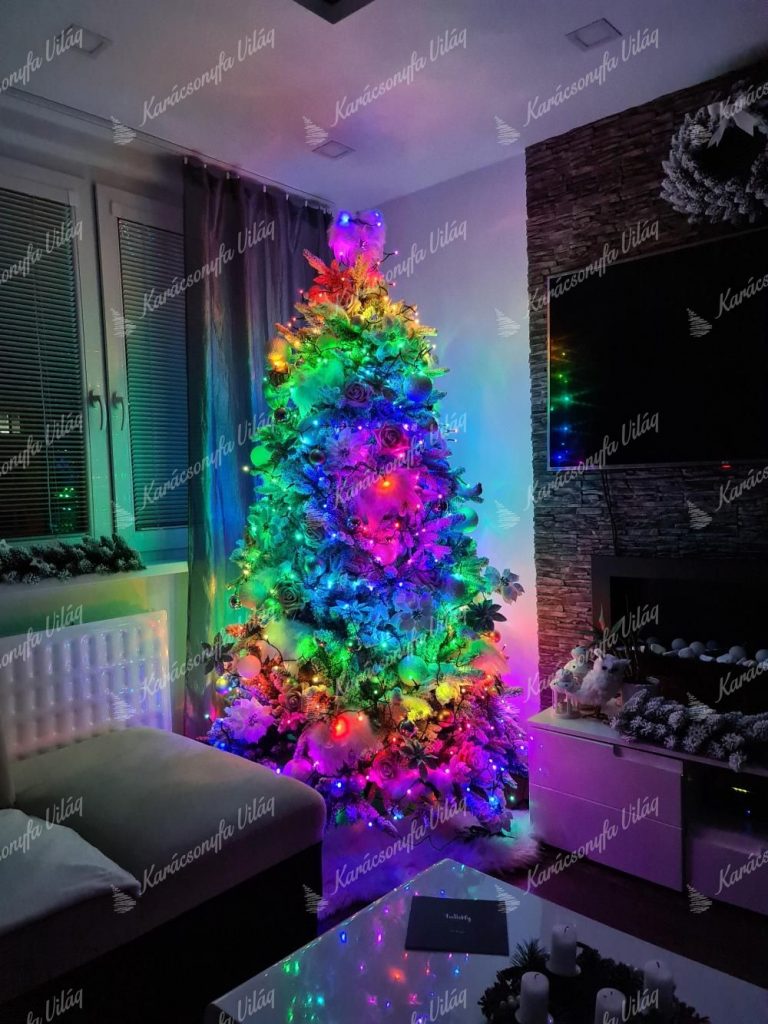 Színes LED világítás karácsonyfához Twinkly